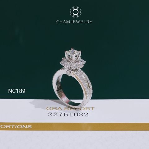 Nhẫn NC189 CHAM JEWELRY, Full Đá Moissanite Chủ 5.4mm (Barcode OCNN20)