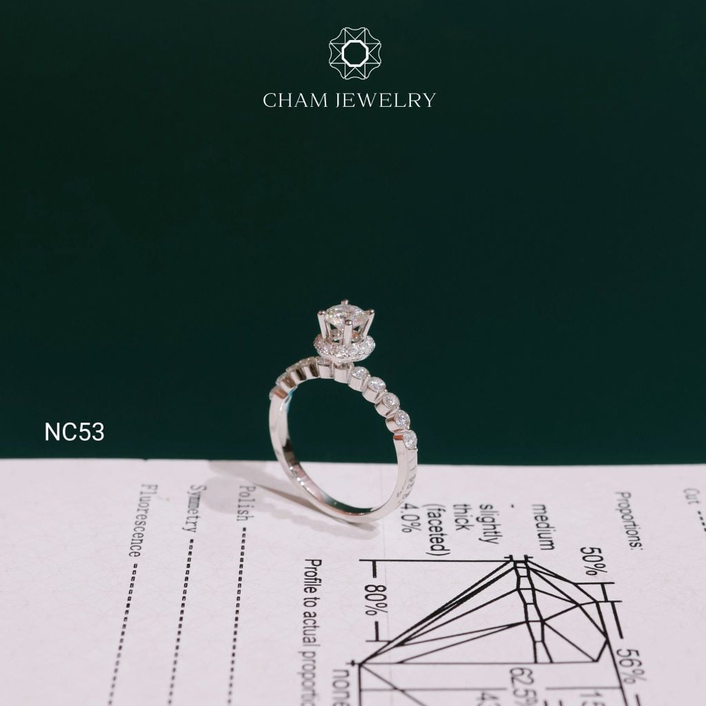 Nhẫn NC53 CHAM JEWELRY, Full Moissanite Chủ 4.5mm (Barcode ONNU47).