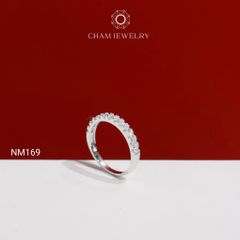 Nhẫn NM169 CHAM JEWELRY , Nhẫn Kiểu Nửa Hàng Đá Barget 2.5mm (Barcode TQB25207).