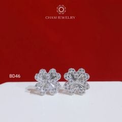 Hoa Tai BD46 CHAM JEWELRY, Hoa Tai Cỏ 4 Lá Bản 9.0mm (Barcode TBD1565).