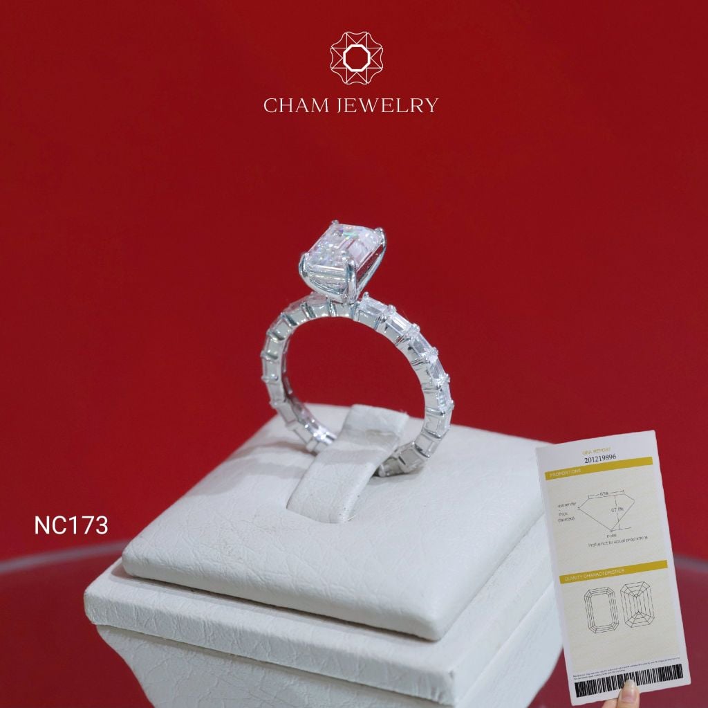 Nhẫn NC173 CHAM JEWELRY, Full Đá Moissanite Chủ Emerald 6.0x8.0mm (Barcode OCNN17)