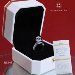 Nhẫn NC143 CHAM JEWELRY, Full Đá Moissanite Chủ 5.4mm (Barcode OHN14)
