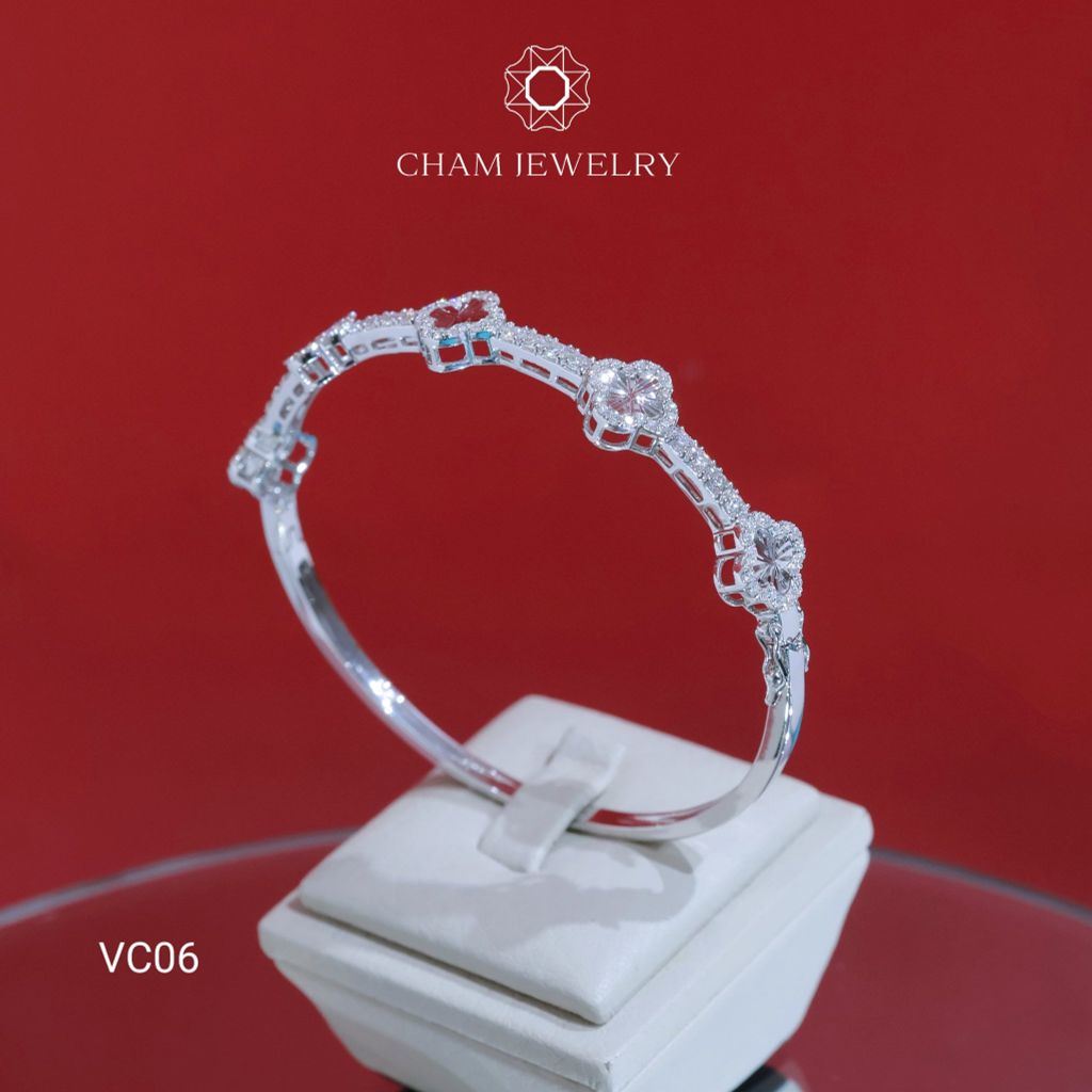 Vòng Tay VC06 CHAM JEWELRY, Full Moissanite 4 Lá Bản 8.0mm (Barcode OPV01).
