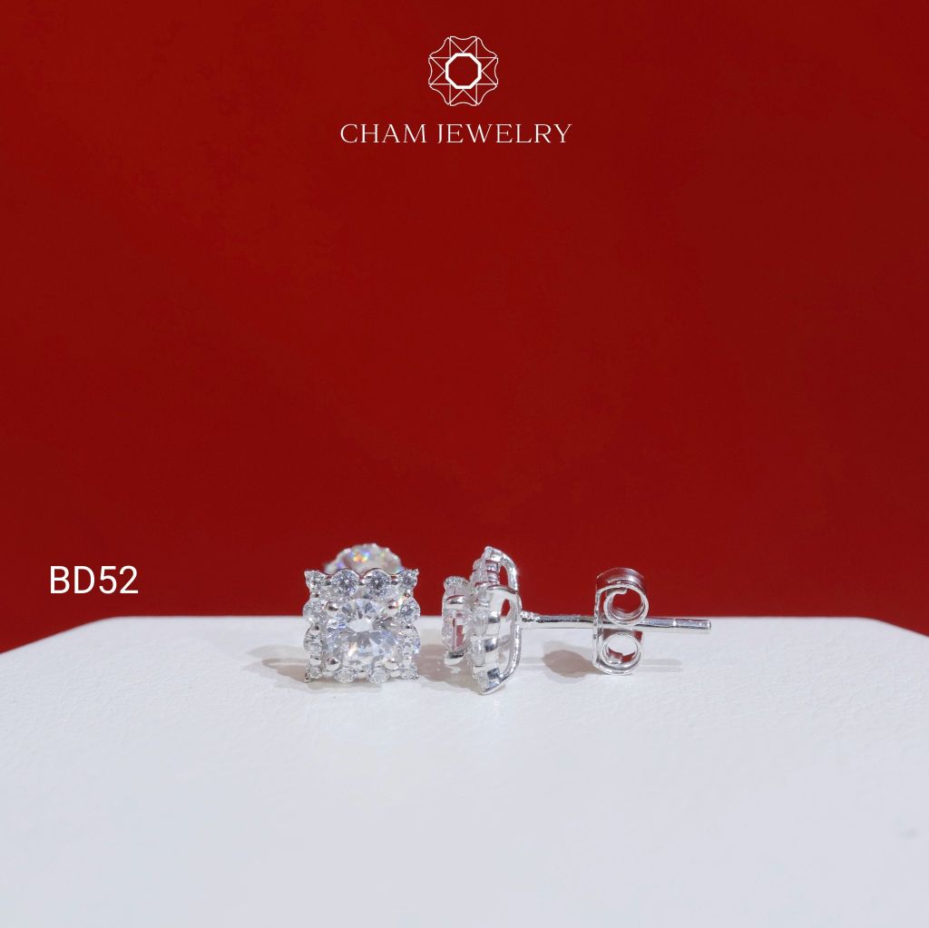 Hoa Tai BD52 CHAM JEWELRY, Hoa Tai Xoàn Vuông Tia Chủ 4.0mm (Barcode TBD1675).