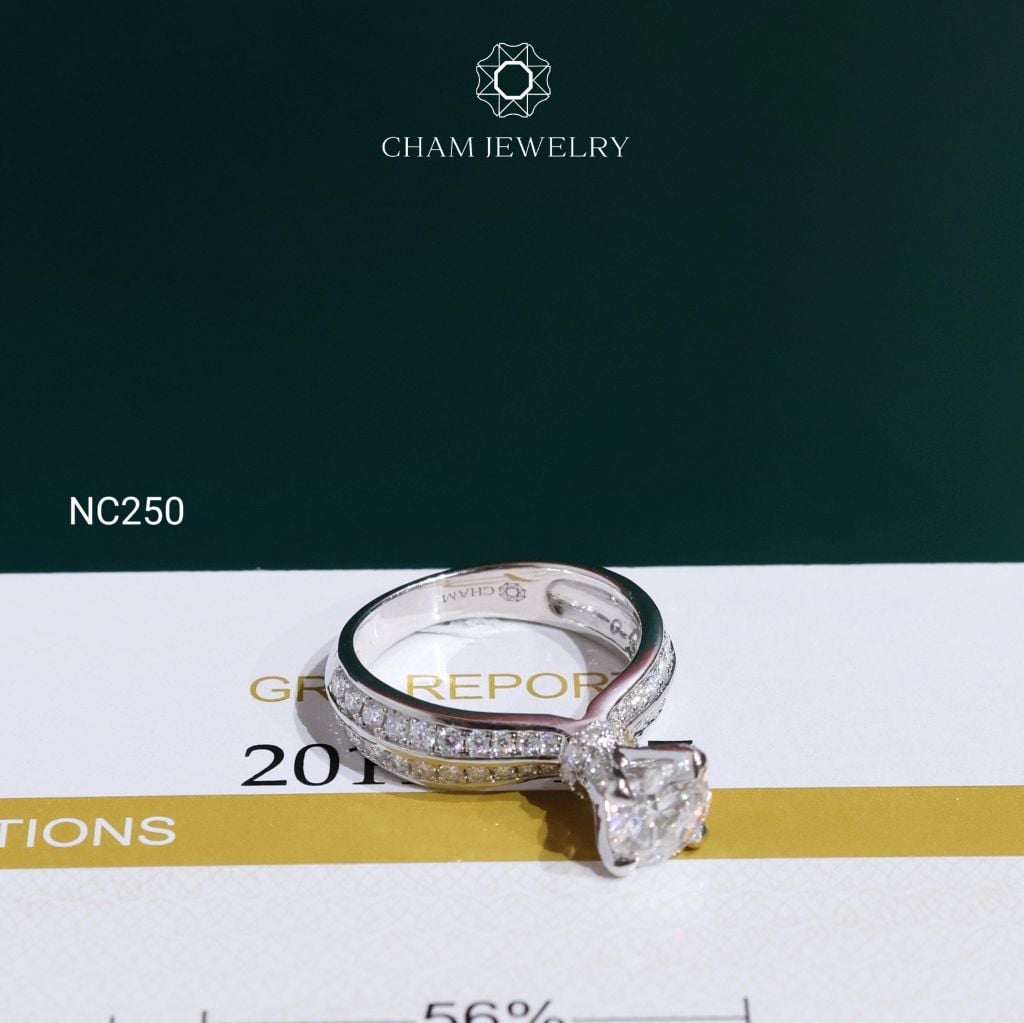Nhẫn NC250 CHAM JEWELRY, Nhẫn Full Đá Moissanite Chủ 6.3mm (Barcode OCNN61)