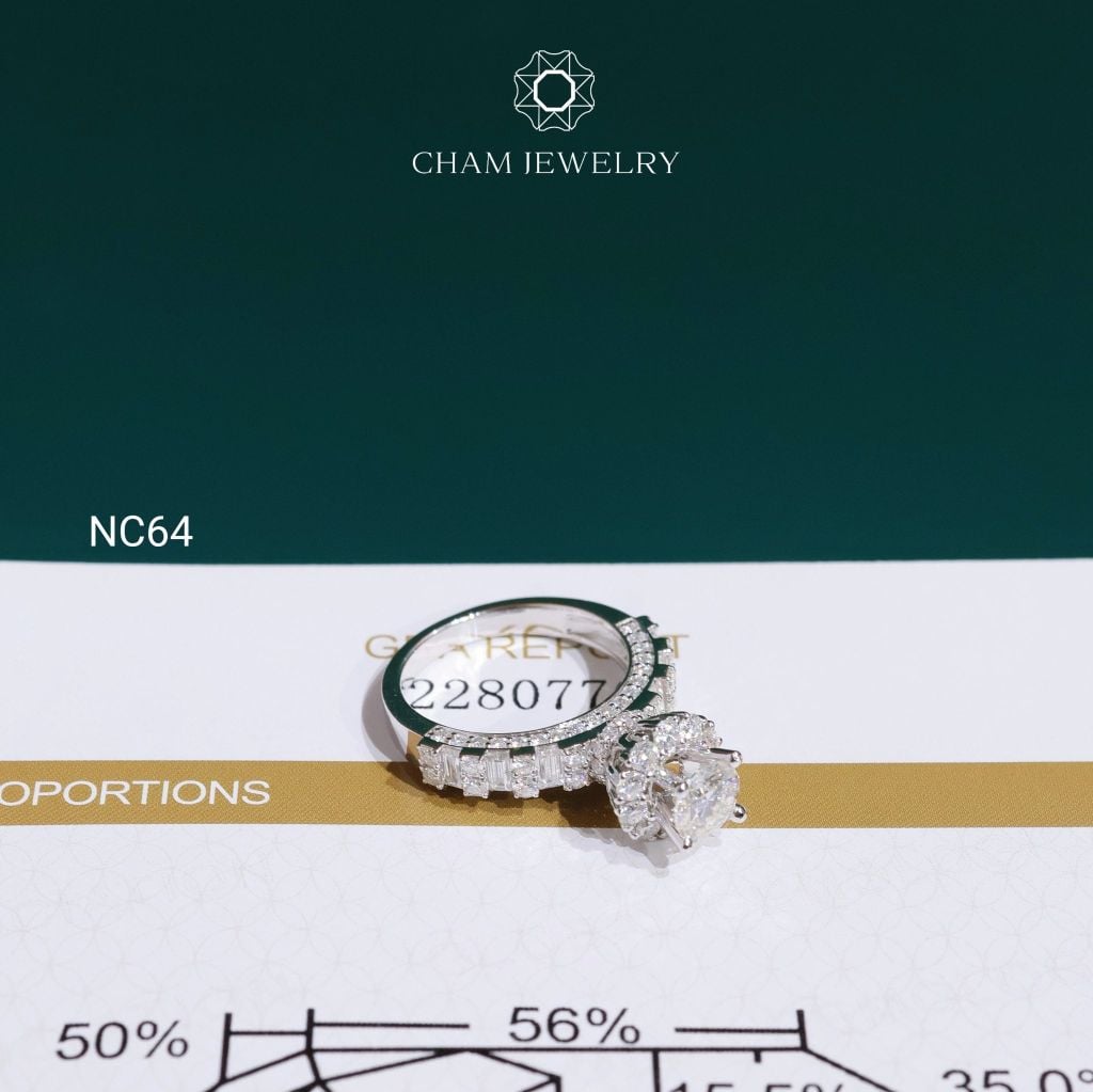 Nhẫn NC64 CHAM JEWELRY, Full Moissanite Chủ 5.4mm (Barcode ONNU86)