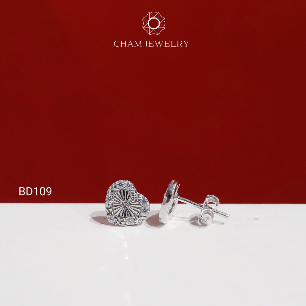 Hoa Tai BD109 CHAM JEWELRY , Hoa Tai Trái Tim Chạm Máy Viền Đá ( TBD1422).