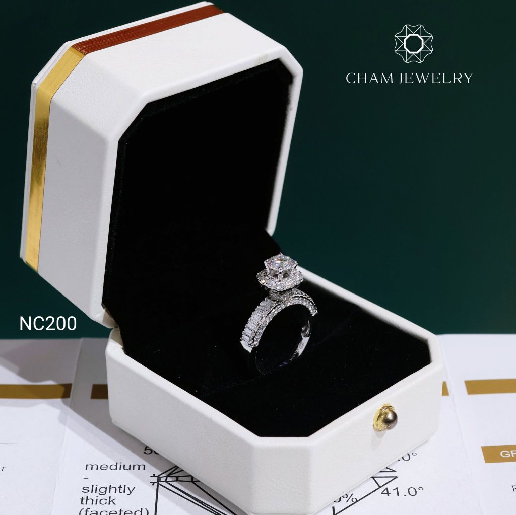 Nhẫn NC200 CHAM JEWELRY, Full Moissanite Chủ 6.0mm (Barcode OCNN27)
