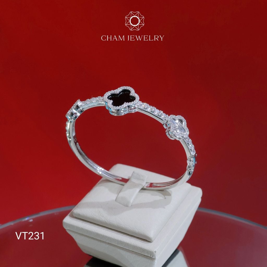 Vòng Tay VT231 CHAM JEWELRY, Vòng Nửa Hàng Cỏ 4 Lá Trắng Đen 12.0mm (Barcode TV202).