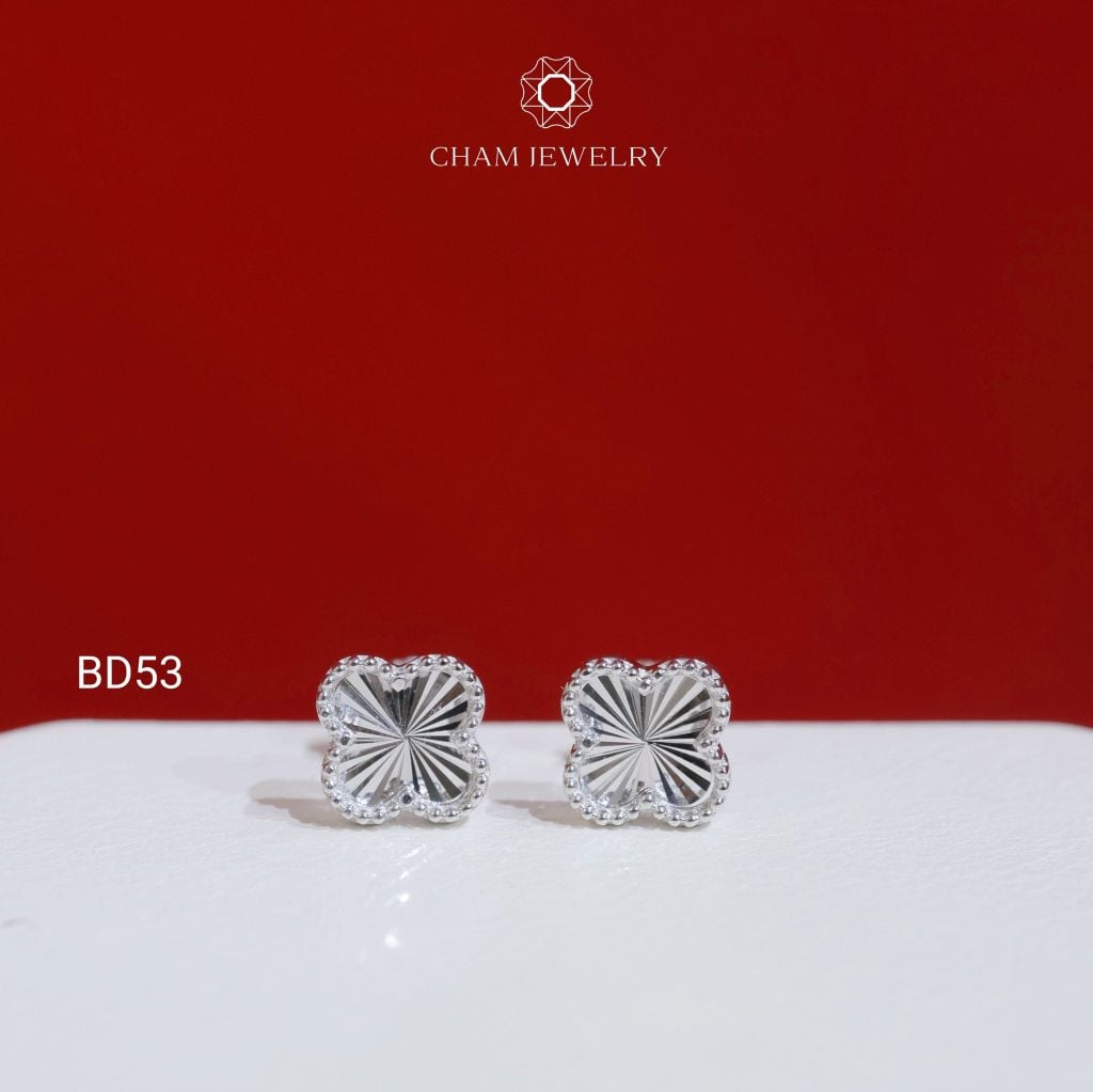 Hoa Tai BD53 CHAM JEWELRY, Hoa Tai Cỏ 4 Lá Bản 8.0mm (Barcode TBD1690).