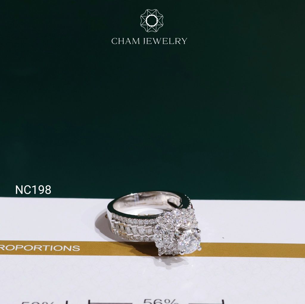 Nhẫn NC198 CHAM JEWELRY, Full Đá Moissanite Chủ 6.0mm (Barcode OCNN25)