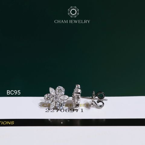 Hoa Tai BC95 CHAM JEWELRY, Hoa Tai Ba Cánh Đá Moissanite C&C Chủ 3.0mm (Barcode OCB49)