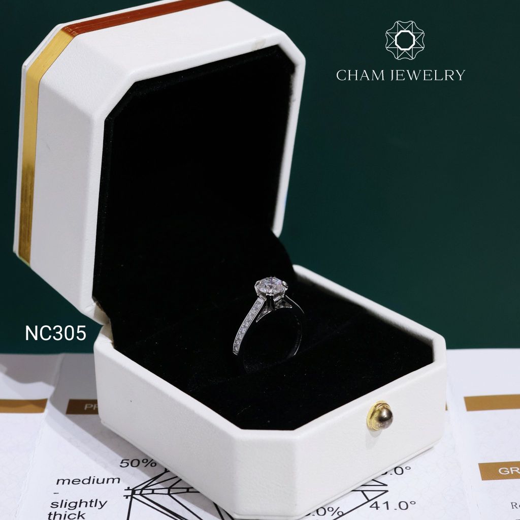 Nhẫn NC305 CHAM JEWELRY, Nhẫn Full Đá Moissanite Chủ 6.0mm (Barcode OCNN93)