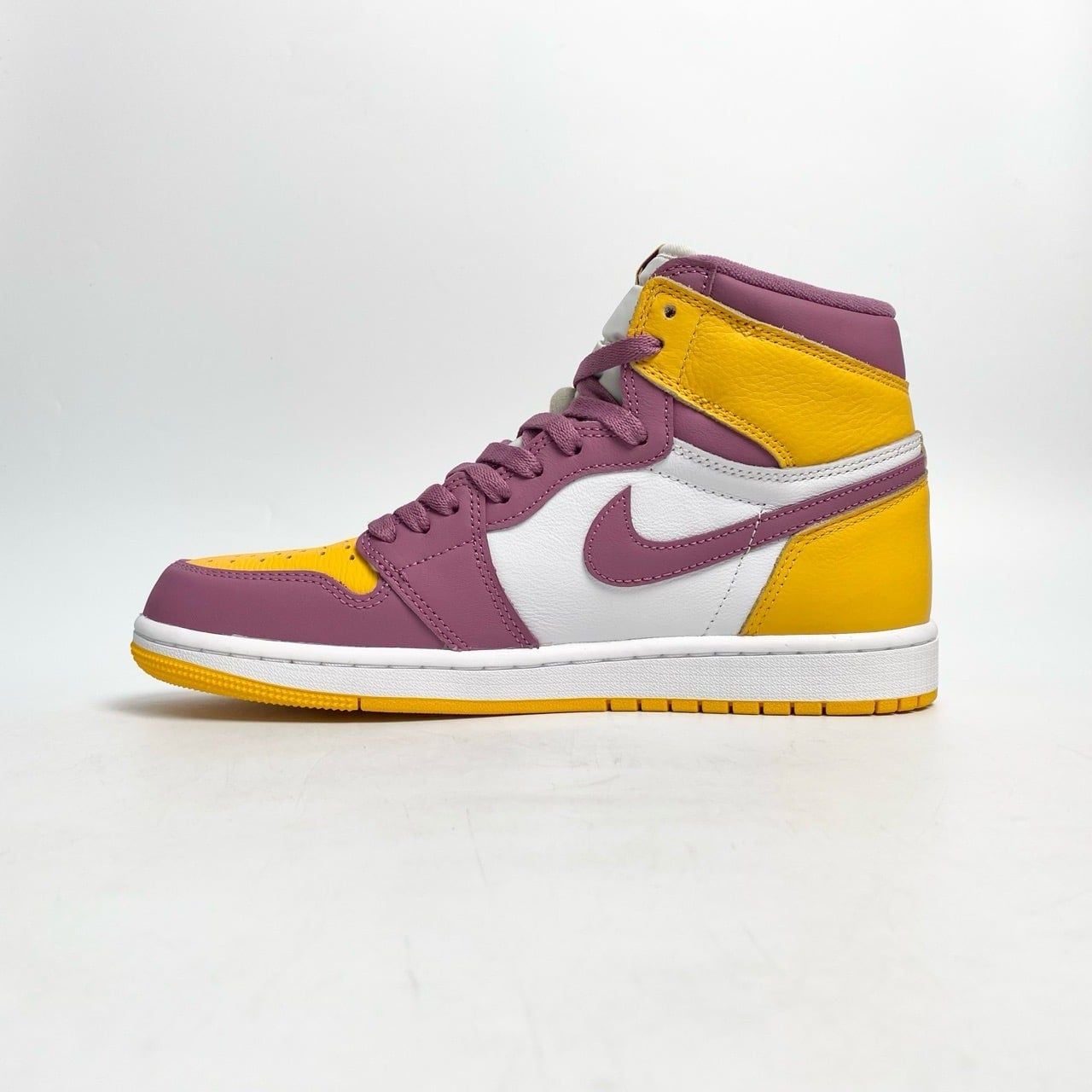  GIÀY NIKE AIR JORDAN 1 RETRO HIGH OG BROTHERHOOD 555088-706 