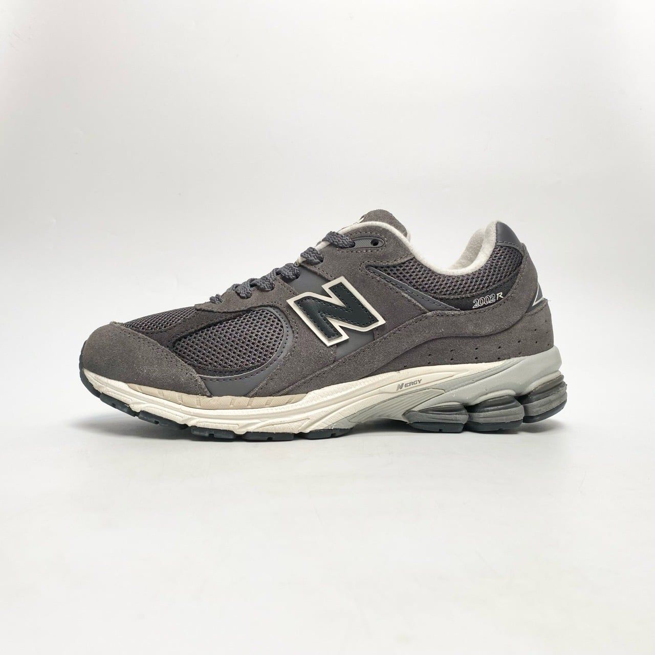 NEW BALANCE 2002R SUEDE PACK GREY M2002RFL 