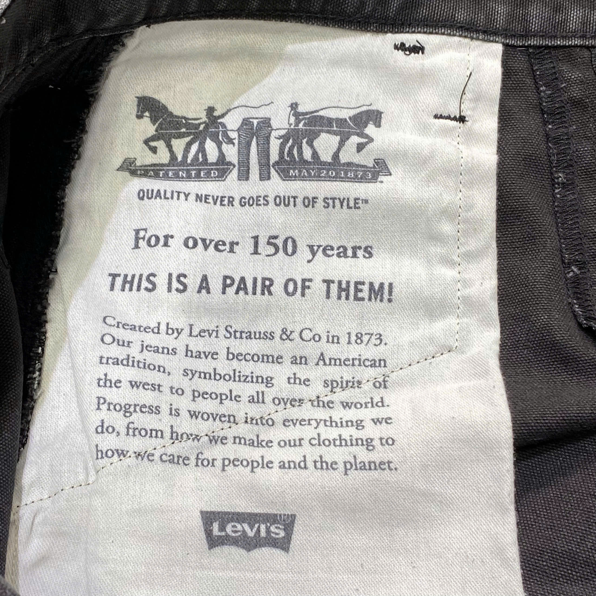  LEVI’S 568 LOOSE STRAIGHT DOUBLE-KNEE CARPENTER PANTS 