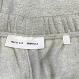  FEAR OF GOD ESSENTIALS KIDS CLASSIC FLEECE SWEATSHORTS 