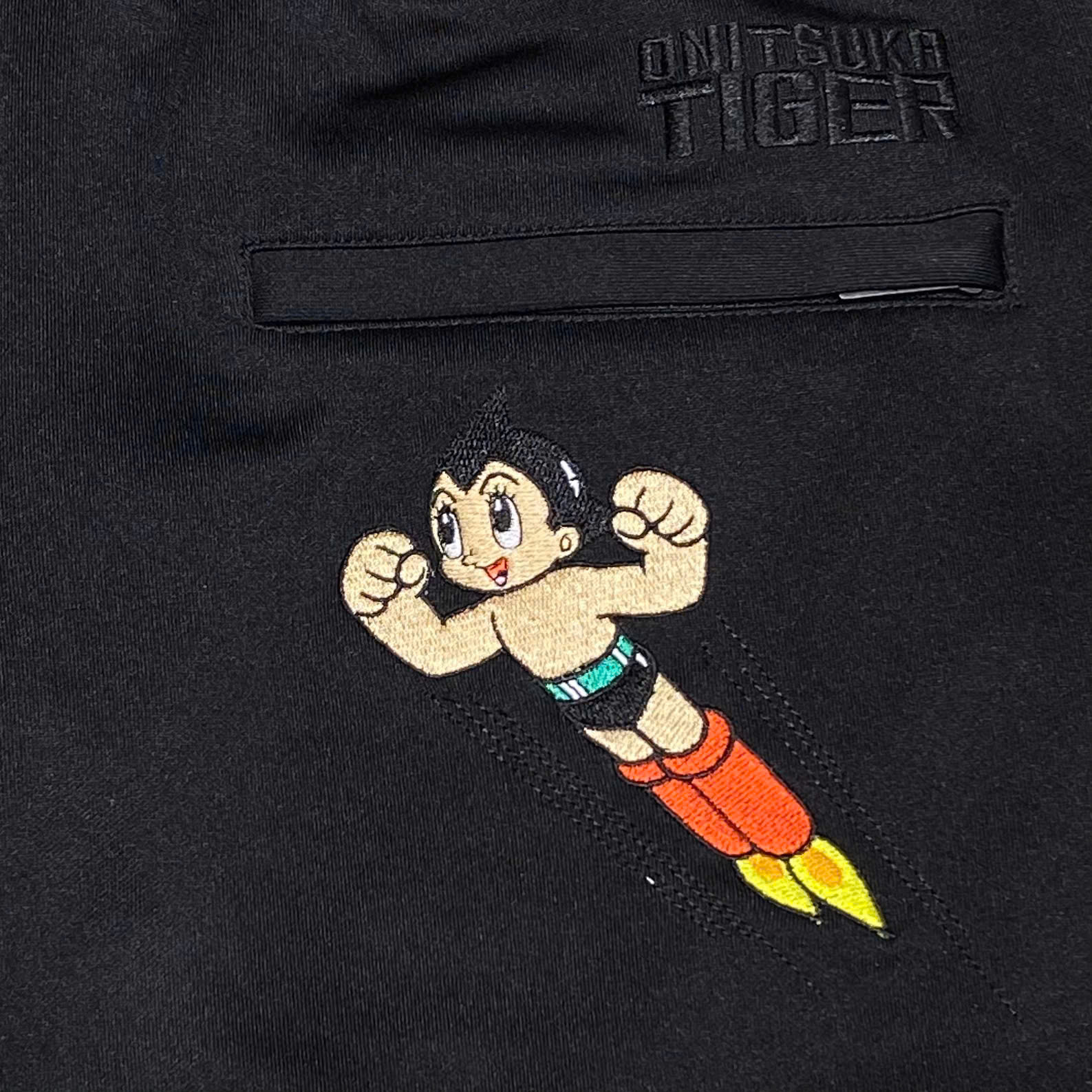  ONITSUKA TIGER X ASTRO BOY SWEAT PANTS BLACK 