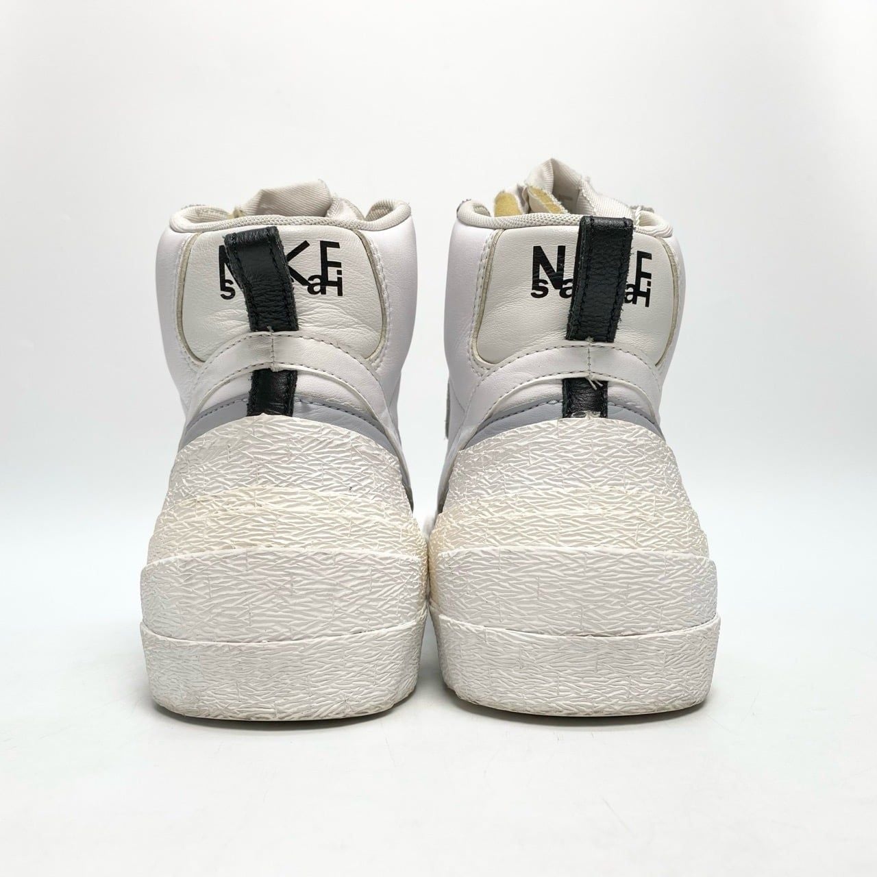  NIKE BLAZER MID SACAI WHITE GREY BV0072-100 