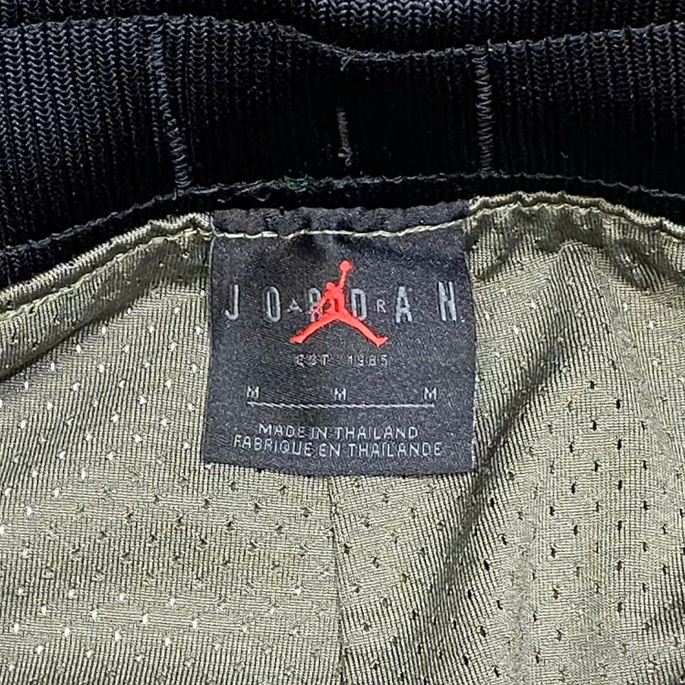  JORDAN X UNDEFEATED BASKETBALL SHOR 