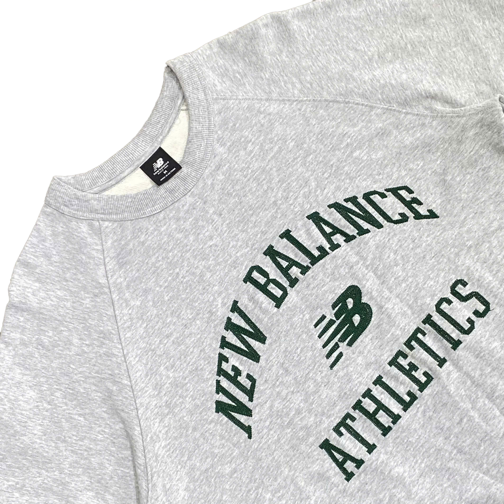  NEW BALANCE ATHLETICS VARSITY FLEECE CREWNECK 