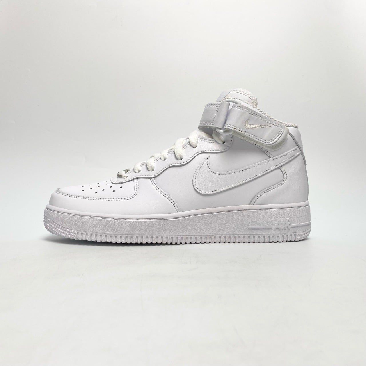  NIKE AIR FORCE 1 MID ’07 TRIPLE WHITE CW2289-111 