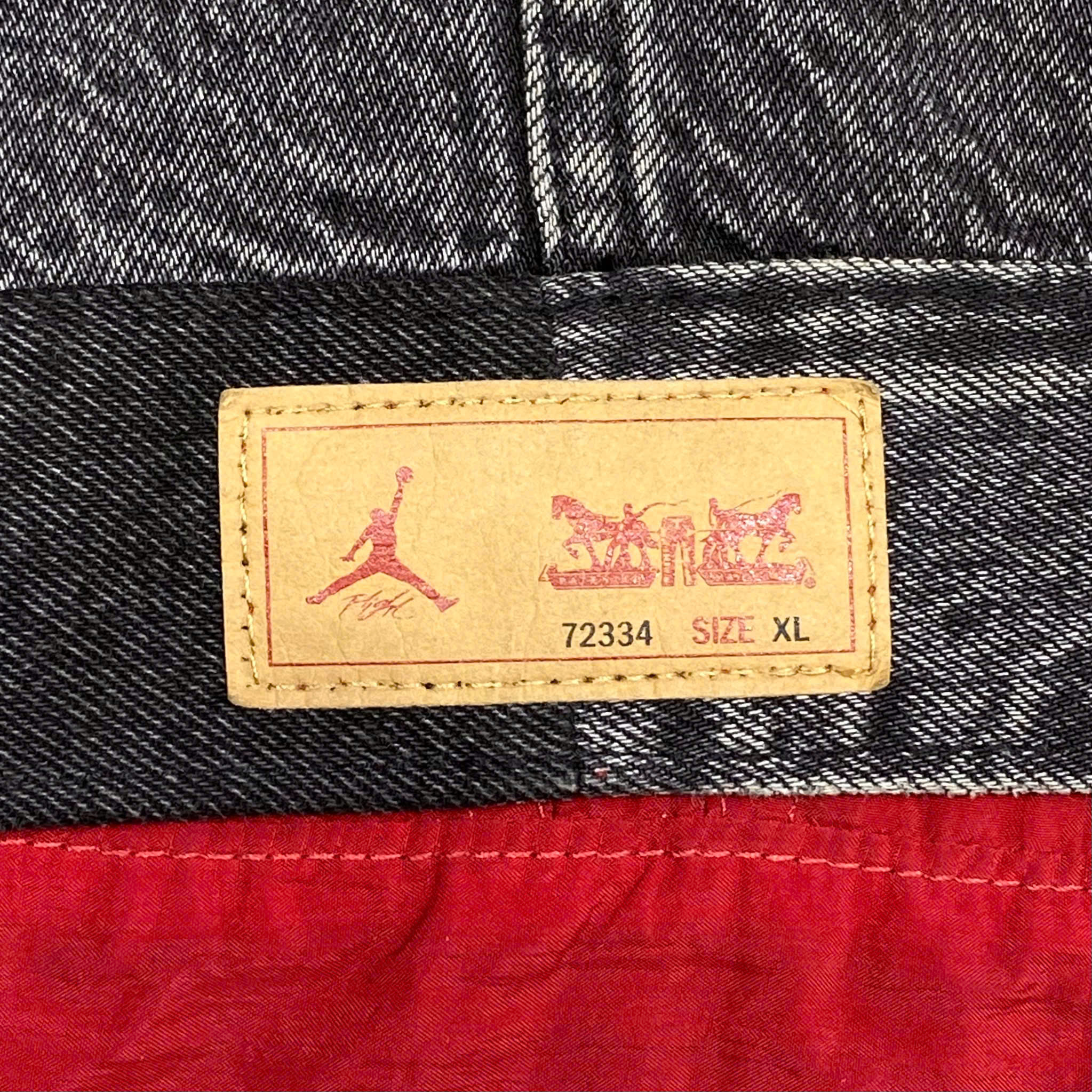  LEVIS X JORDAN REVERSIBLE TRUCKER JACKET BLACK RED 