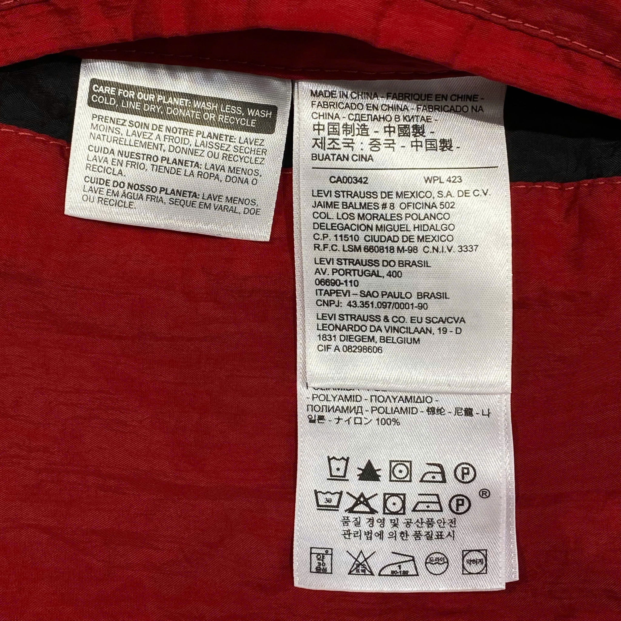  LEVIS X JORDAN REVERSIBLE TRUCKER JACKET BLACK RED 