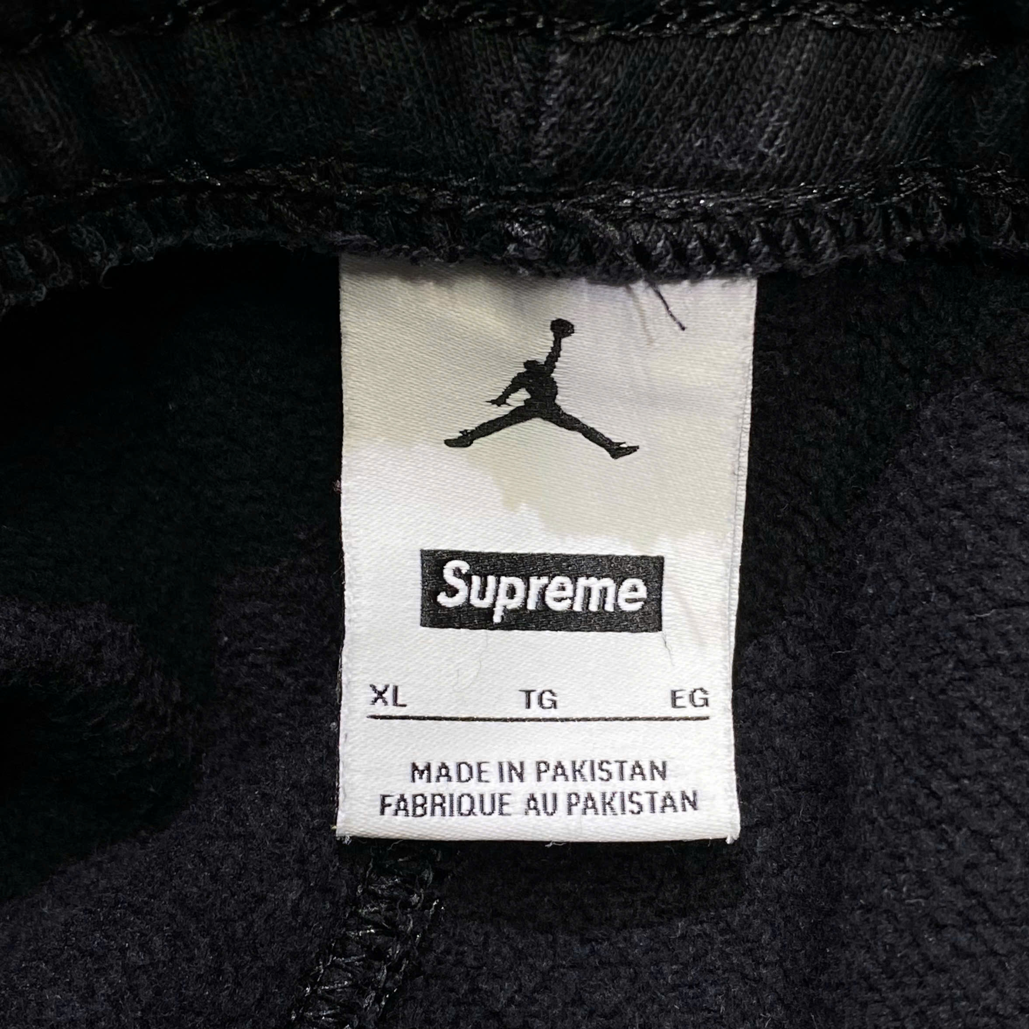  SUPREME JORDAN SWEATPANT BLACK 
