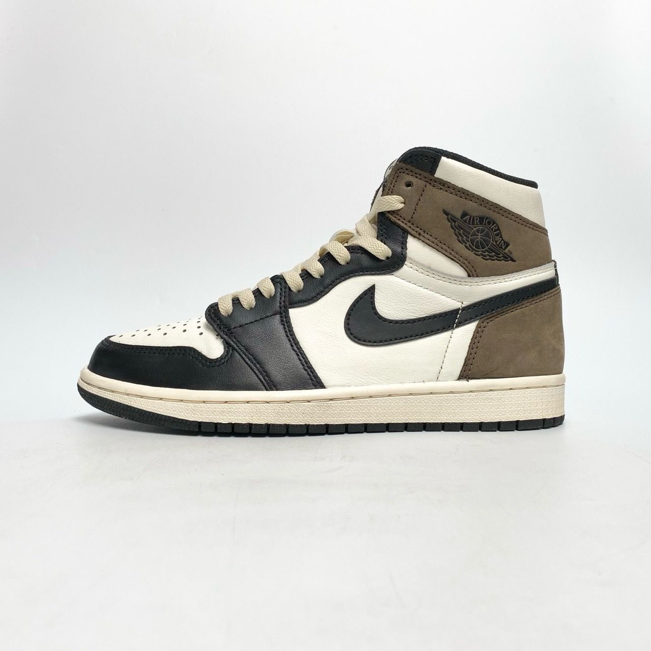  NIKE AIR JORDAN 1 RETRO HIGH OG DARK MOCHA 555088-105 
