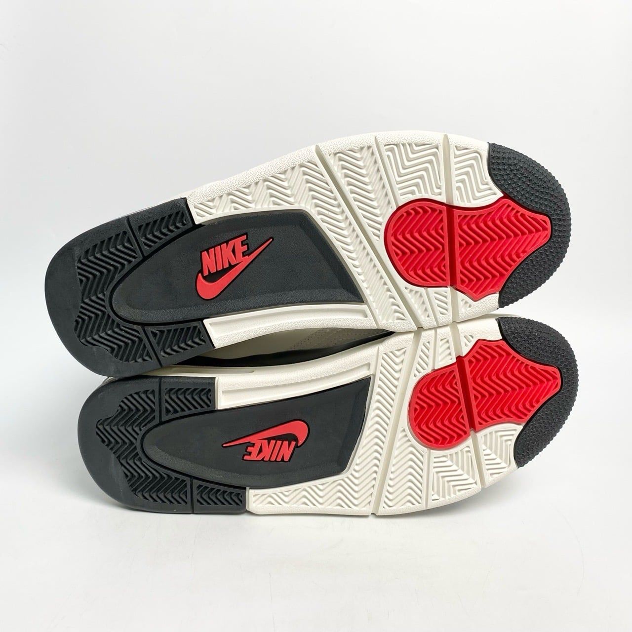  NIKE AIR JORDAN 4 RETRO FLIGHT CLUB IM4002-100 