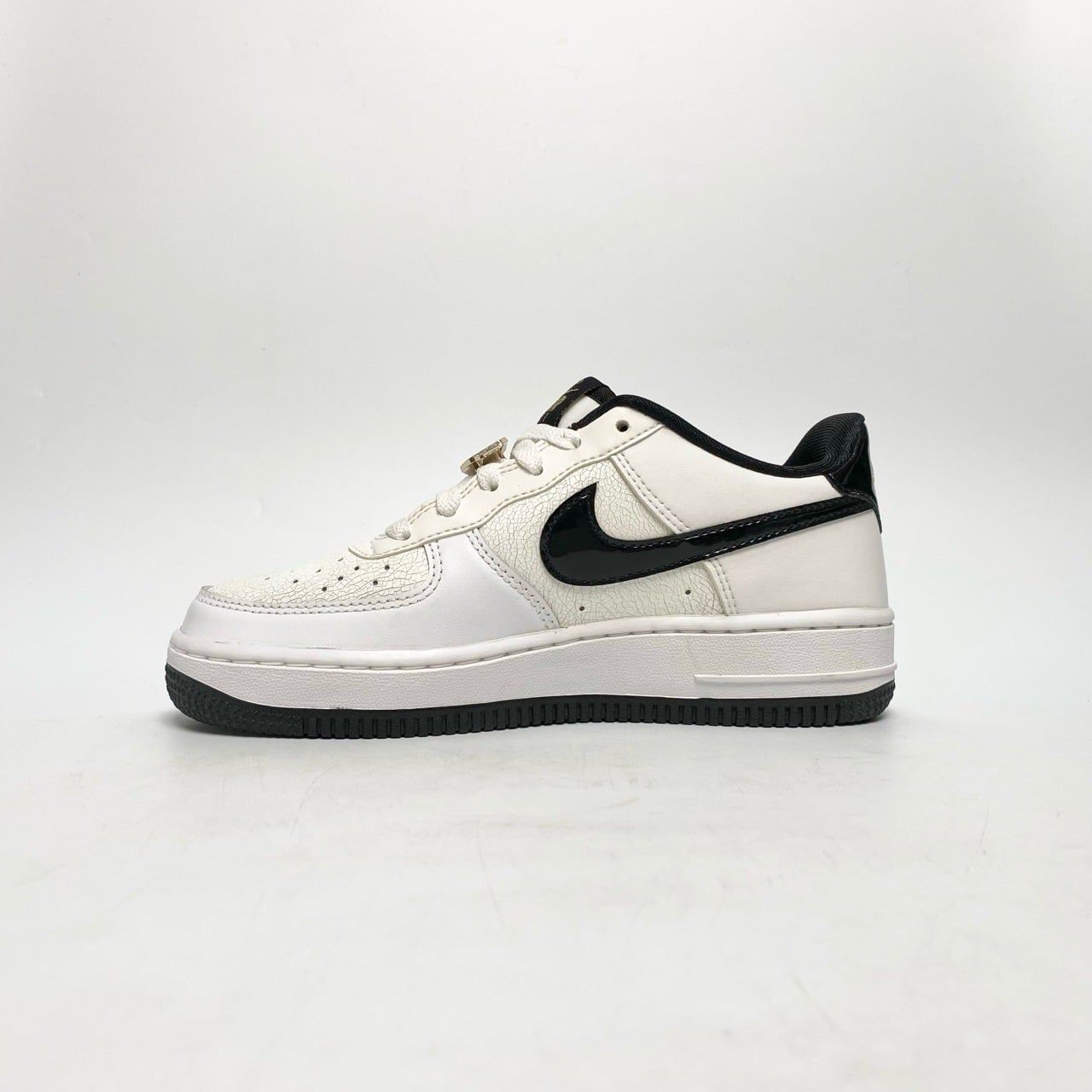 NIKE AIR FORCE 1 GS WORLD CHAMPS WHITE DQ0300-100 