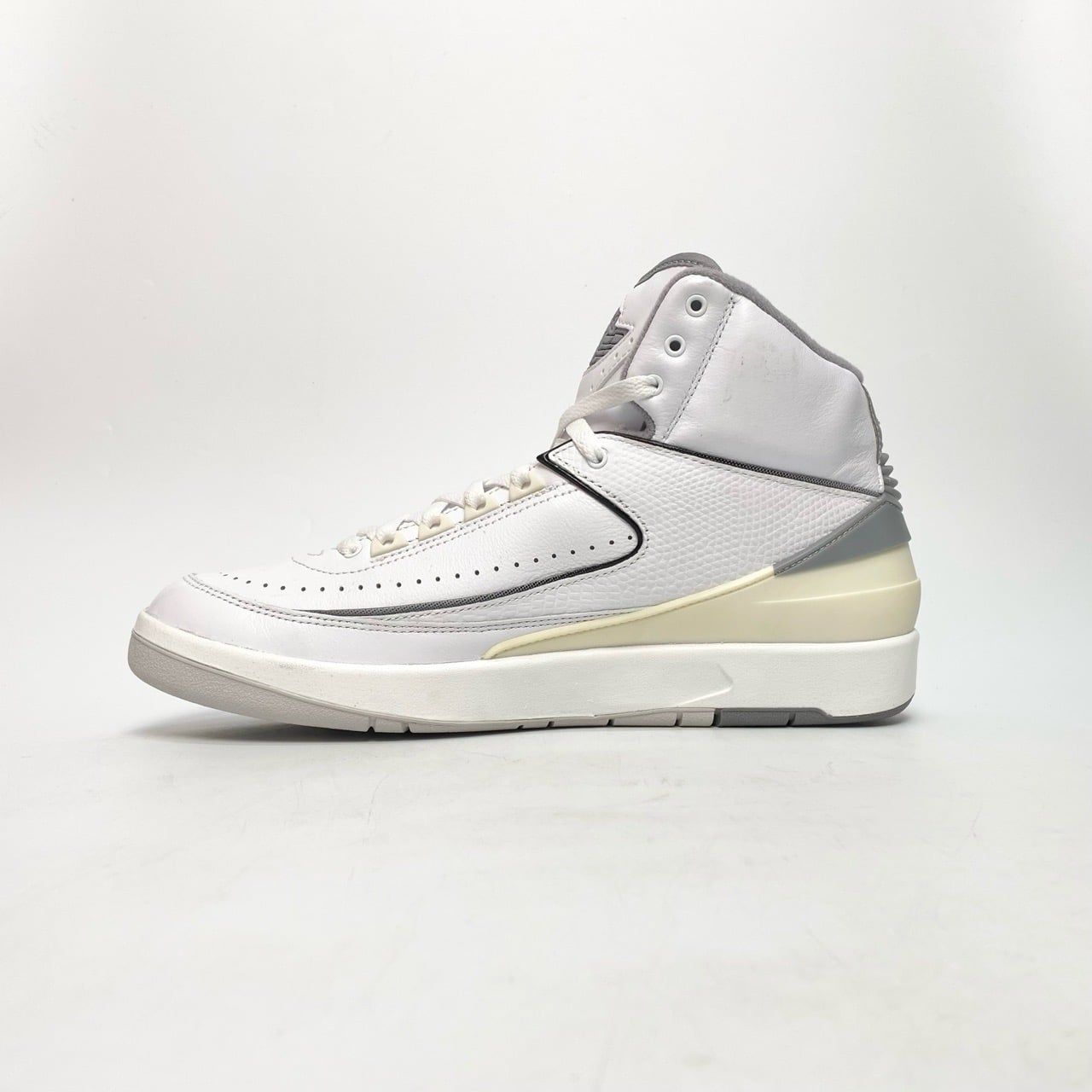  NIKE AIR JORDAN 2 RETRO CEMENT GREY DR8884-100 