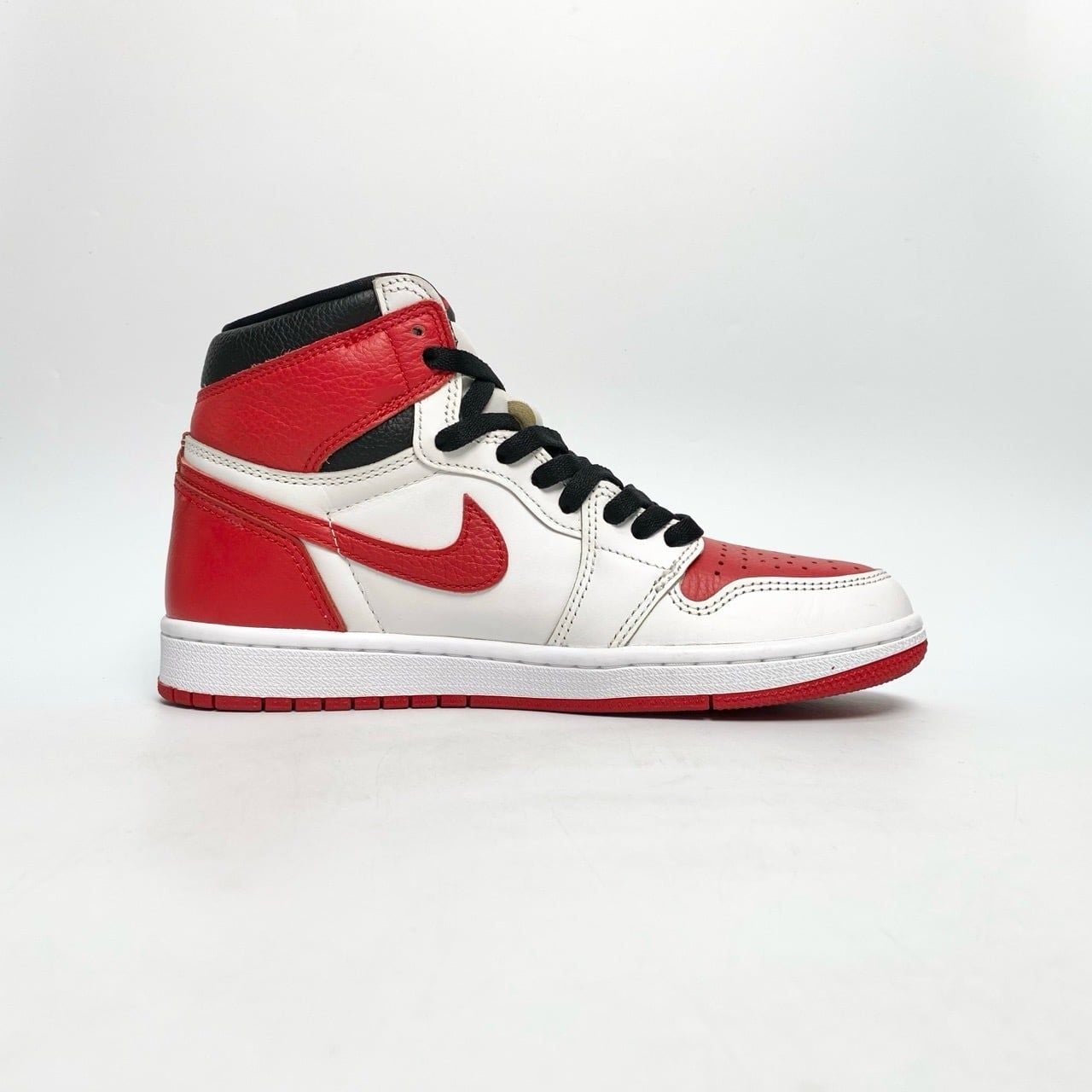  NIKE AIR JORDAN 1 RETRO HIGH OG HERITAGE 555088-161 