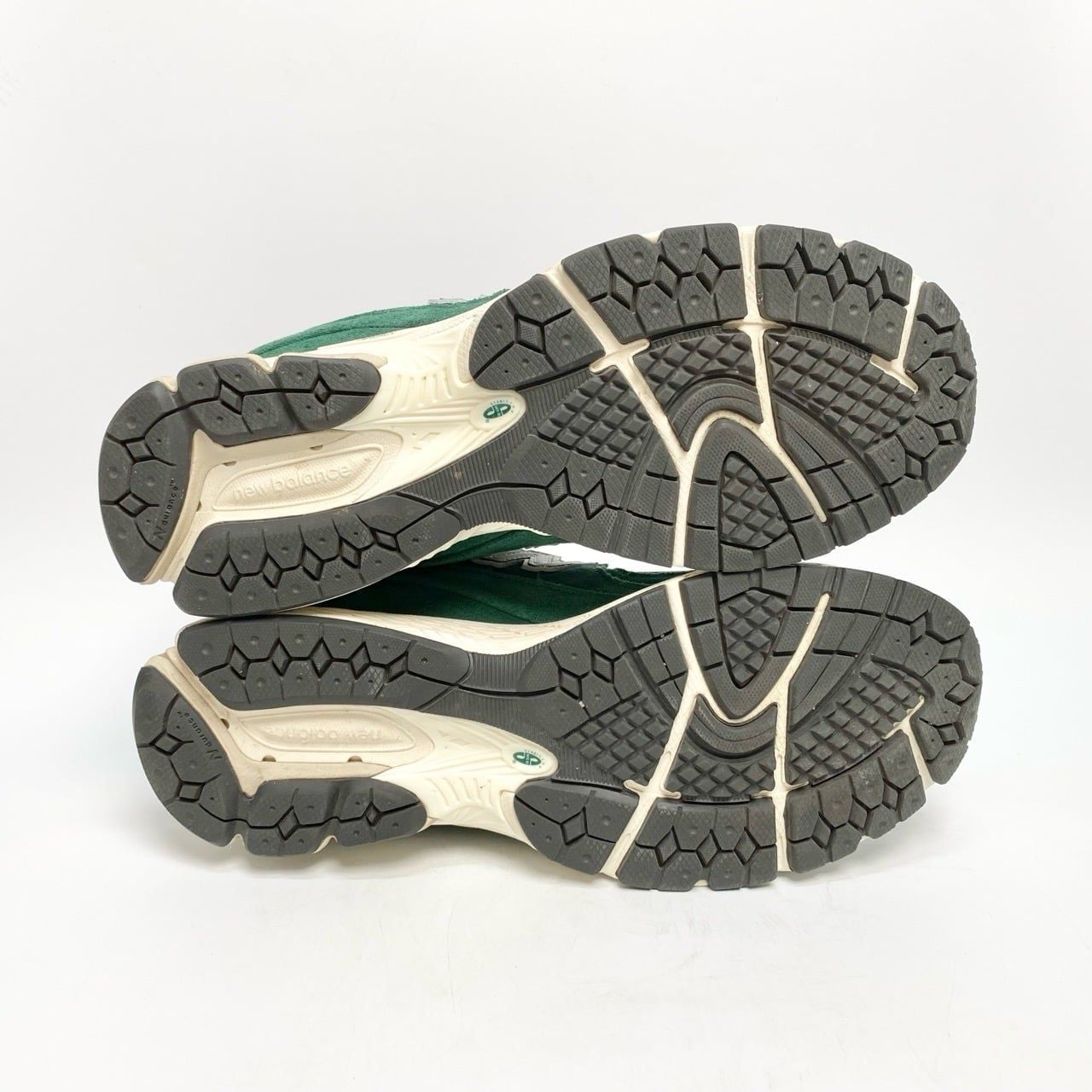  NEW BALANCE 2002R NIGHTWATCH GREEN M2002RHB 