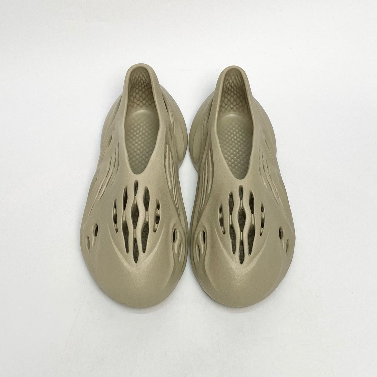  ADIDAS YEEZY FOAM RNR STONE SALT GV6840 