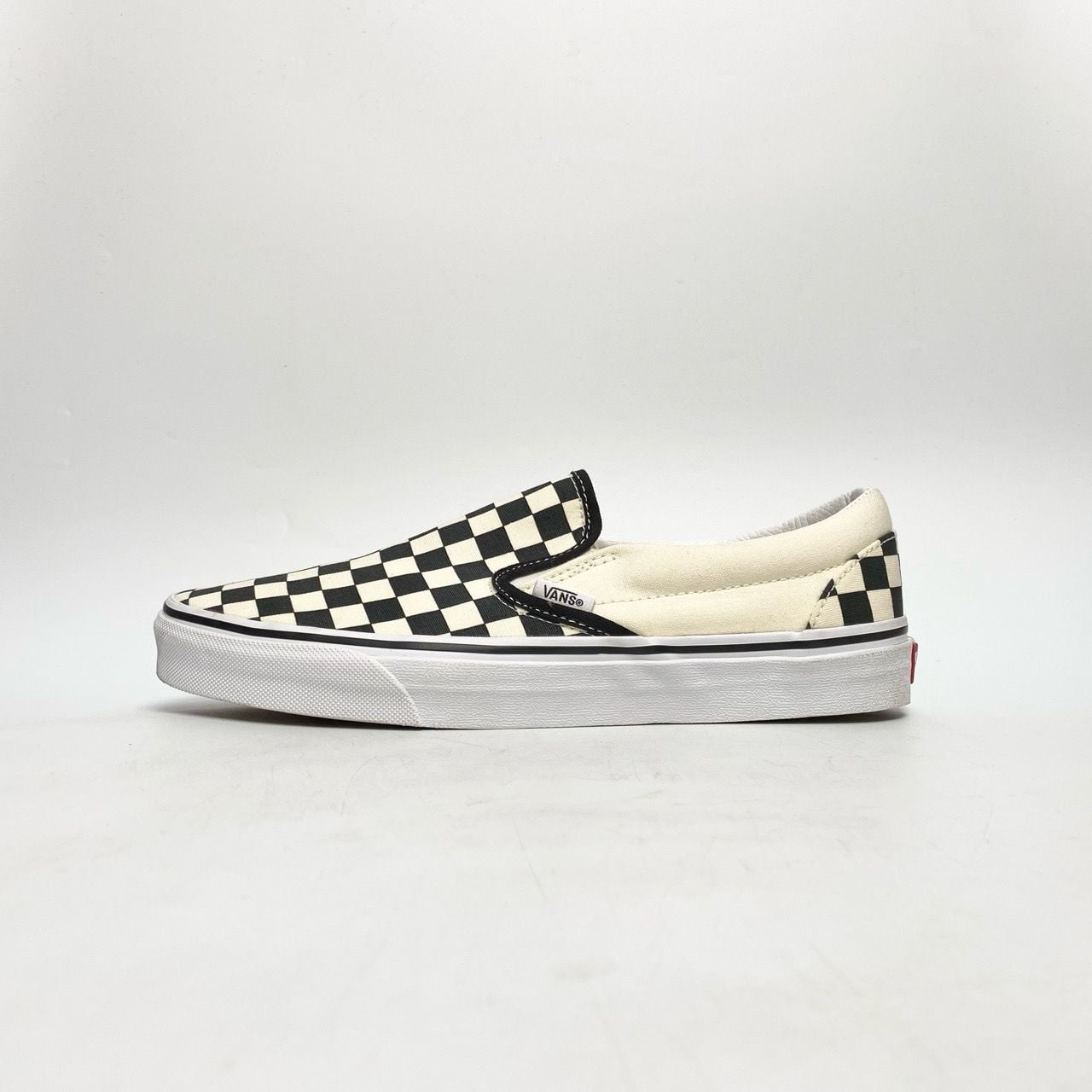  VANS CLASSIC SLIP-ON CHECKERBOARD VN000EYEBWW 