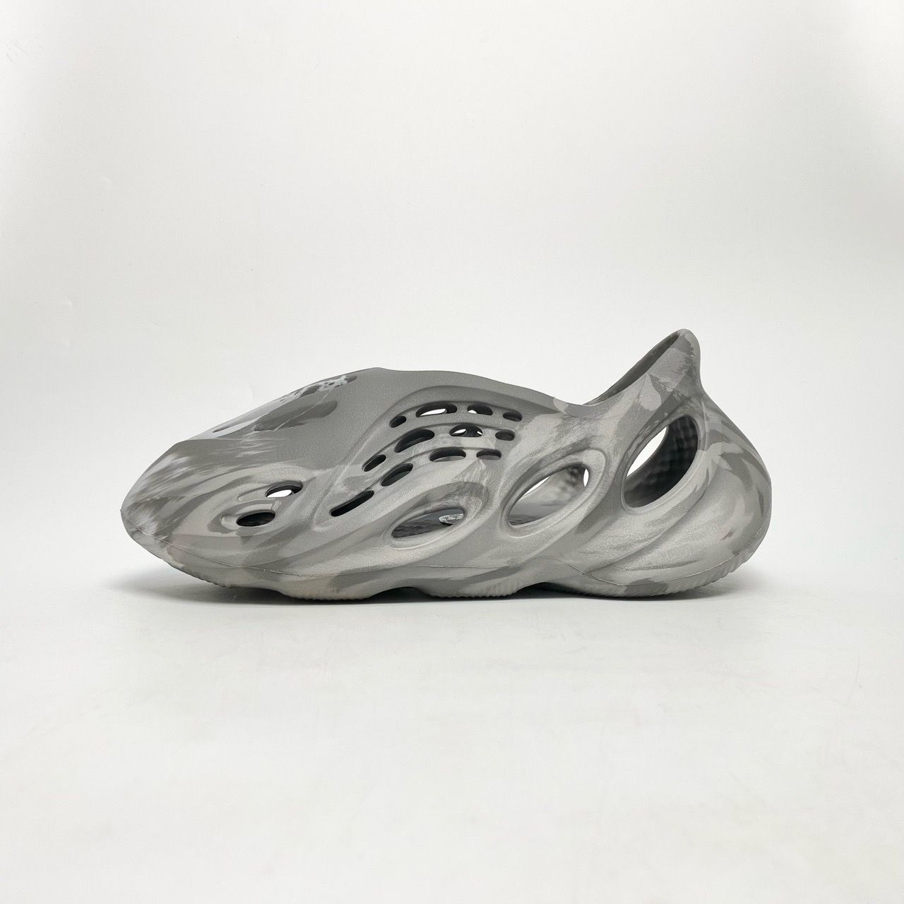  ADIDAS YEEZY FOAM RUNNER MX GRANITE IE4931 