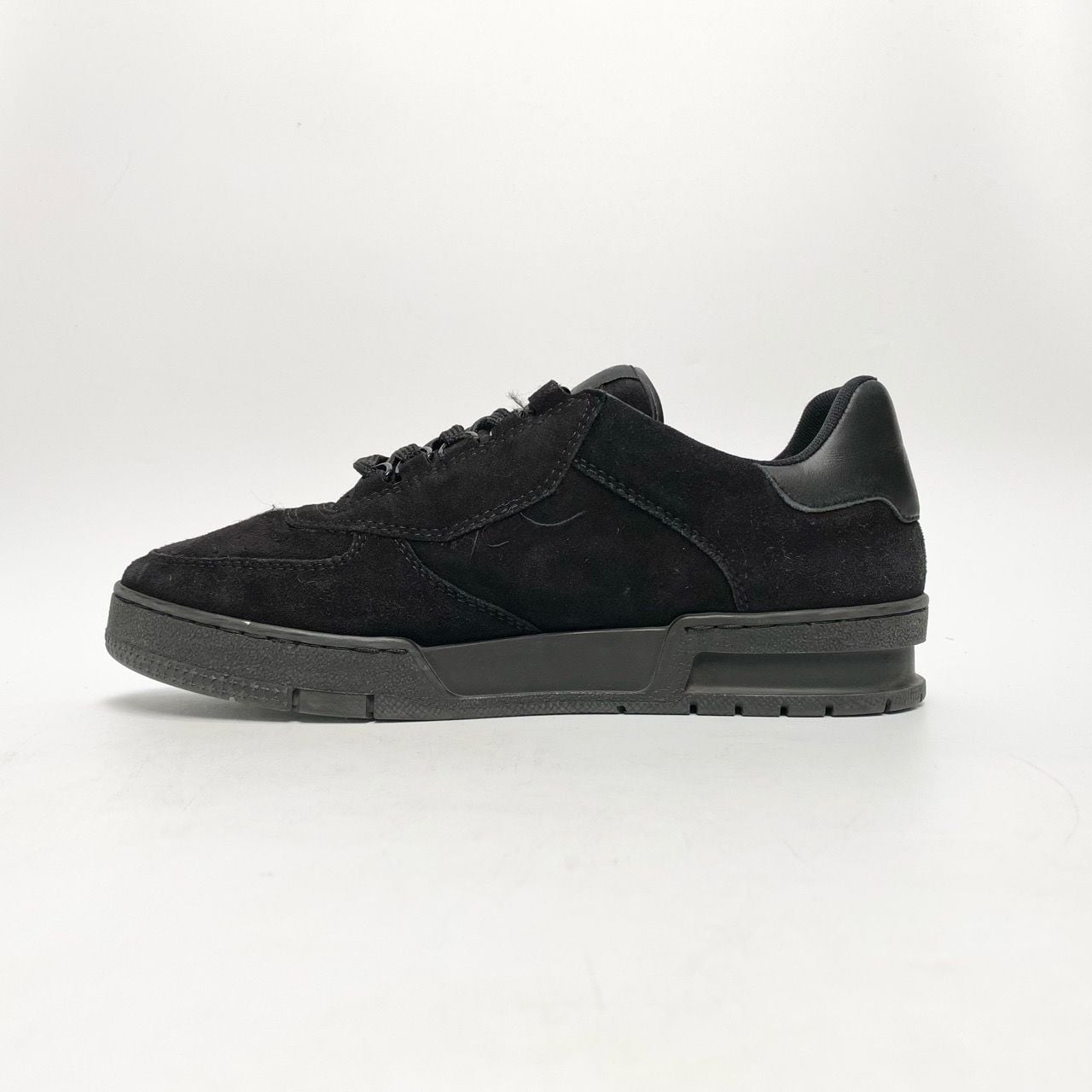  LOUIS VUITTON TRAINER LOW TOP 1AA80W 