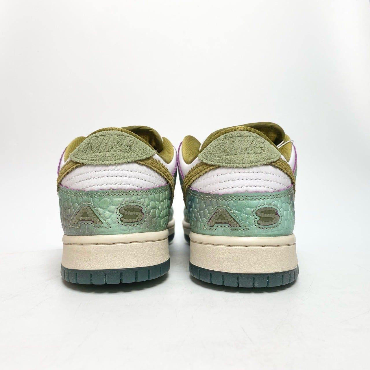  NIKE SB DUNK LOW X ALEXIS SABLONE CHAMELEON HJ3386-300 