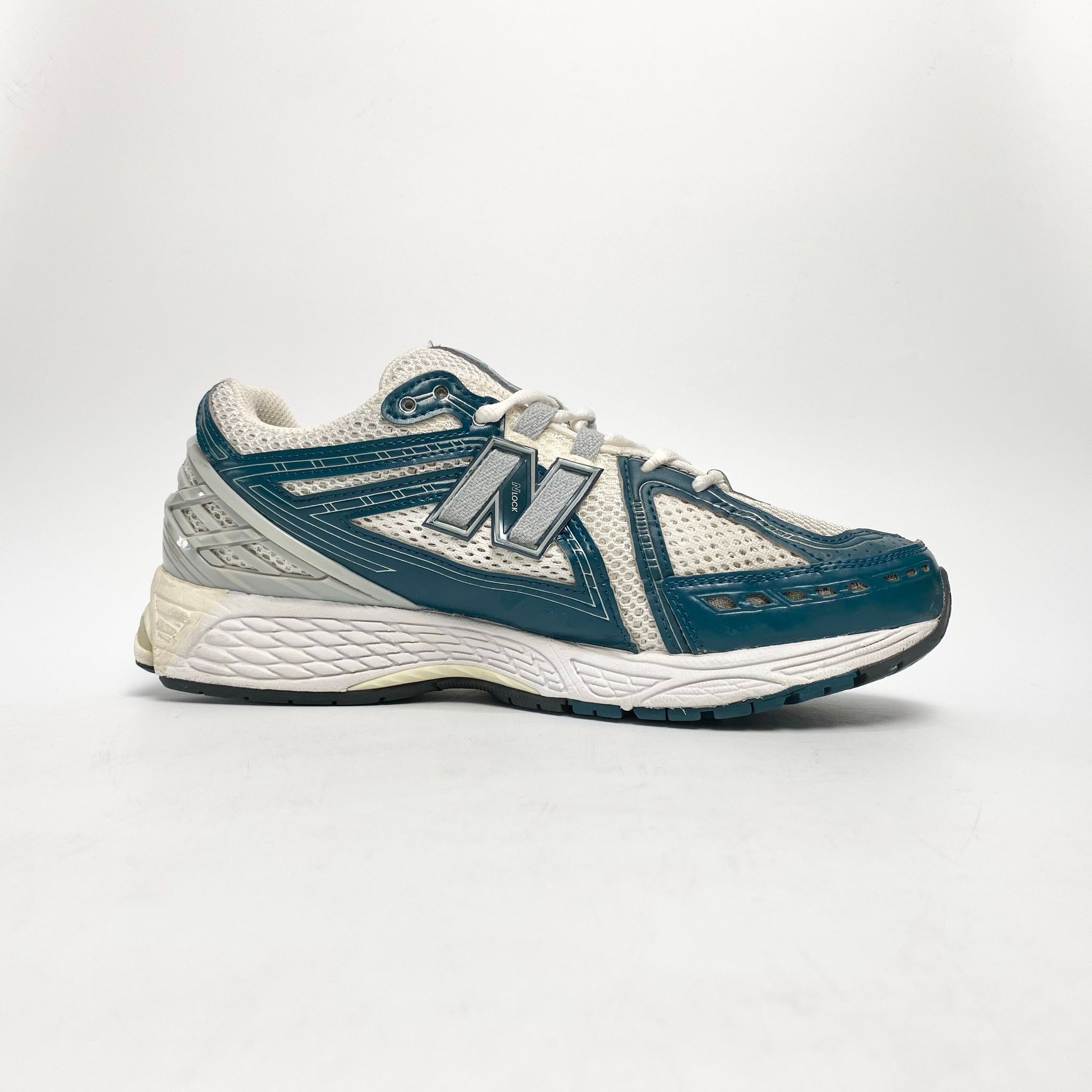  NEW BALANCE 1906R WHITE NAVY SILVER M1906RFA 