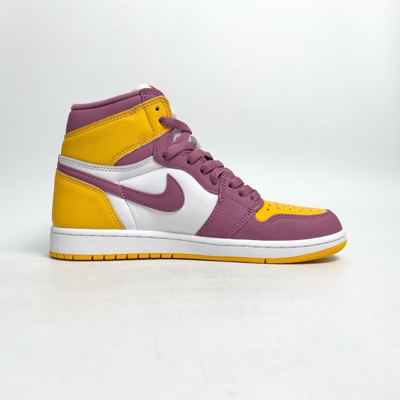  GIÀY NIKE AIR JORDAN 1 RETRO HIGH OG BROTHERHOOD 555088-706 