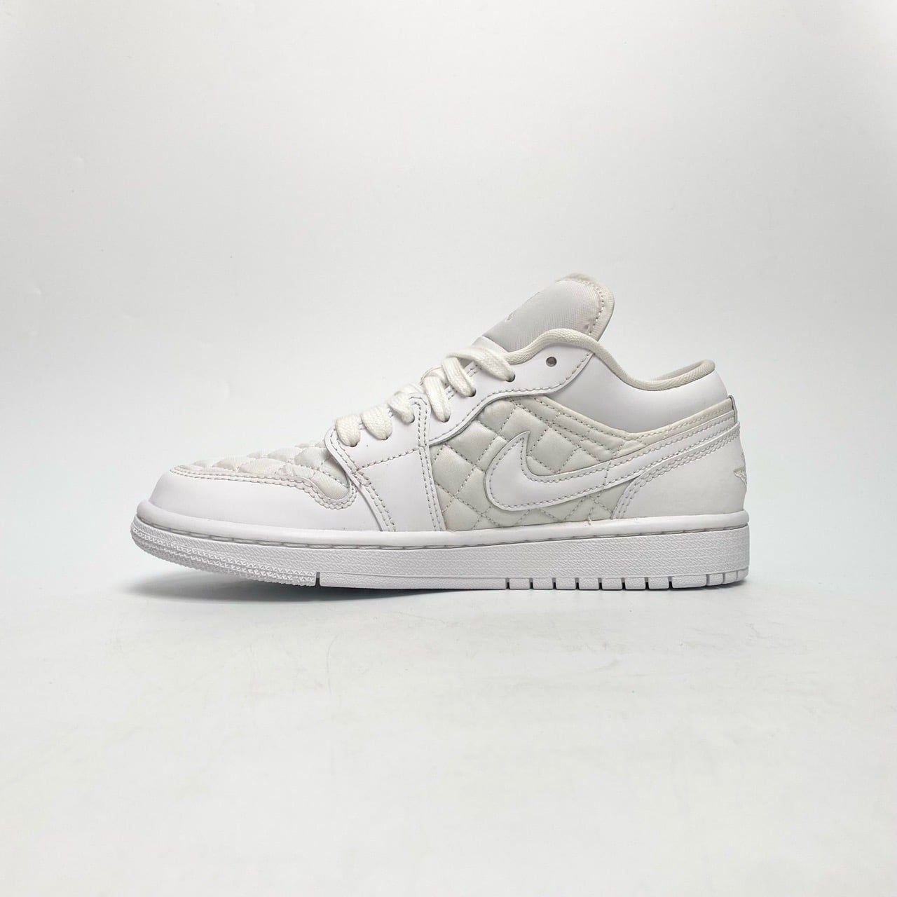  NIKE AIR JORDAN 1 LOW QUILTED WHITE DB6480-100 