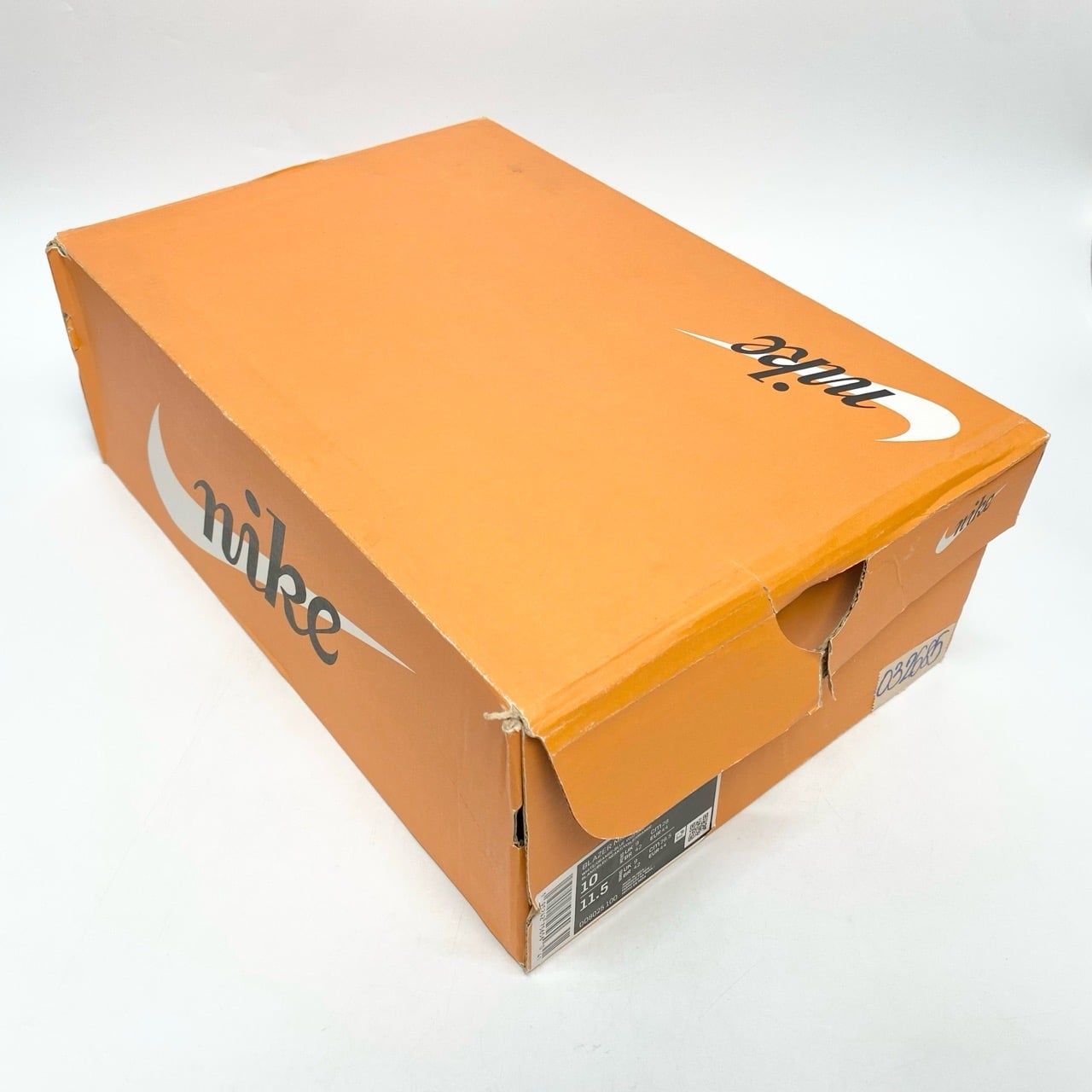  NIKE NBA X BLAZER MID ’77 EMB 75TH ANNIVERSARY KNICKS DD8025-100 