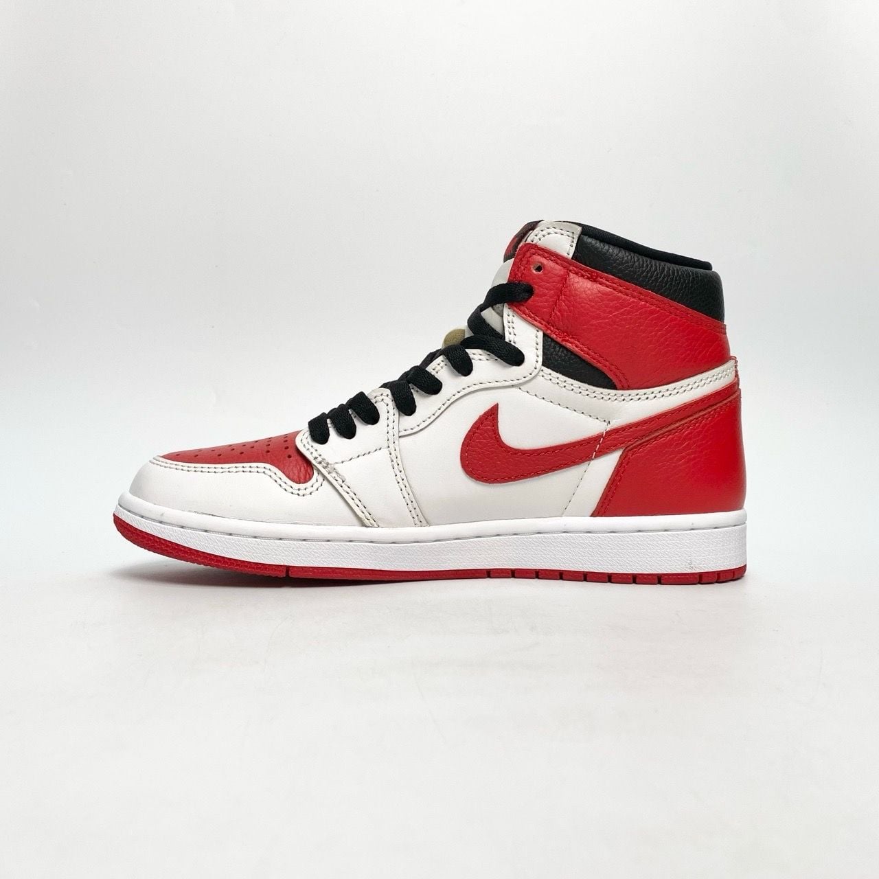  NIKE AIR JORDAN 1 RETRO HIGH OG HERITAGE 555088-161 