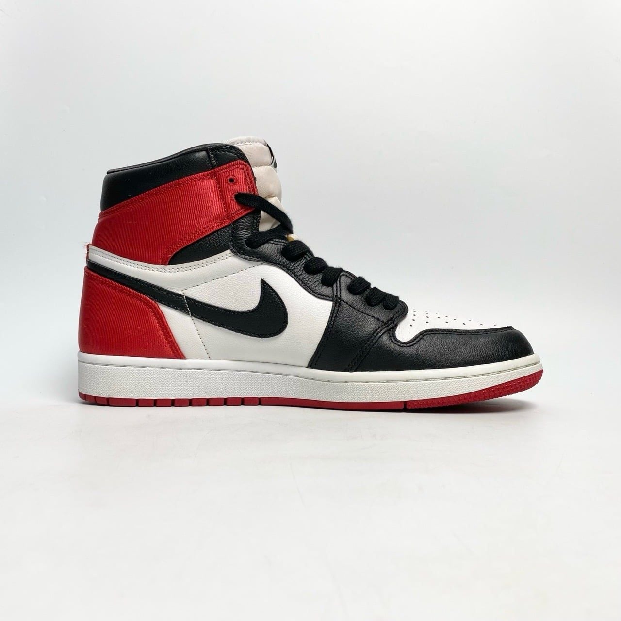  GIÀY NIKE AIR JORDAN 1 RETRO HIGH SATIN BLACK TOE CD0461-016 
