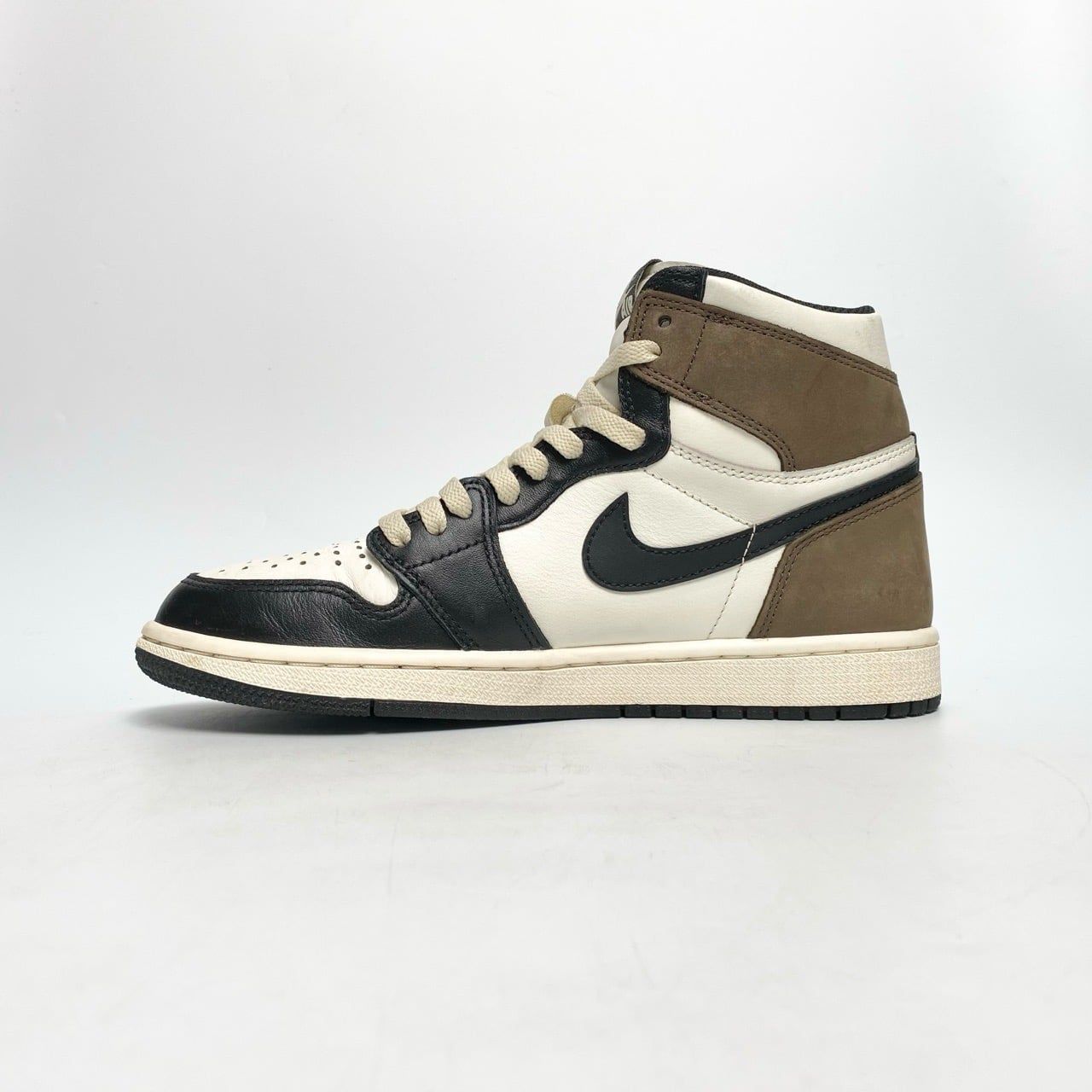  NIKE AIR JORDAN 1 RETRO HIGH OG DARK MOCHA 555088-105 
