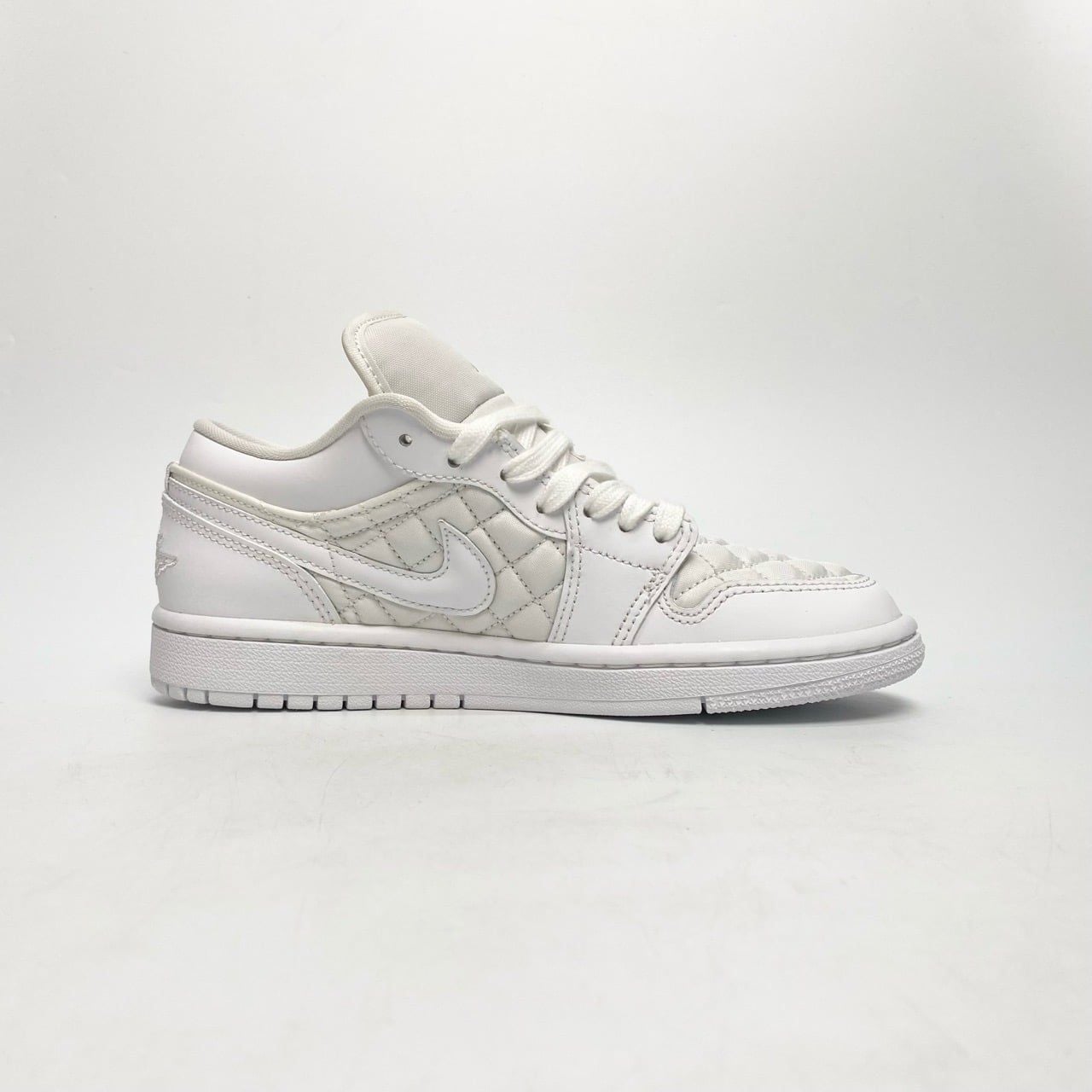  NIKE AIR JORDAN 1 LOW QUILTED WHITE DB6480-100 