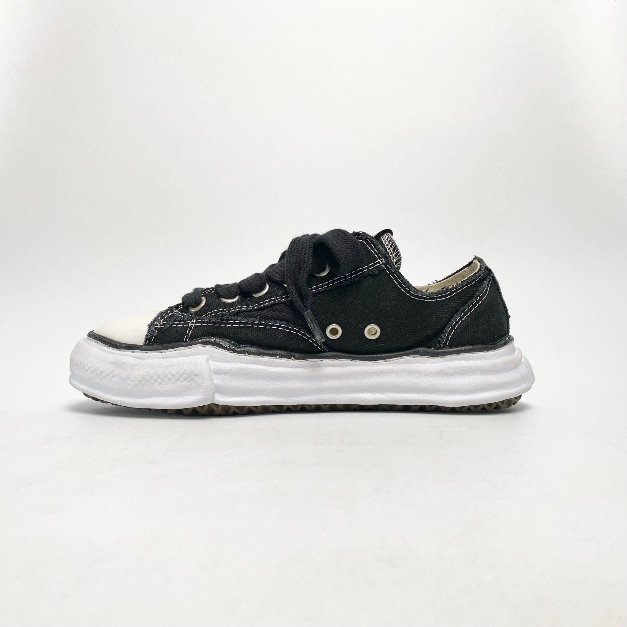  MAISON MIHARA YASUHIRO PETERSON OG SOLE CANVAS LOW BLACK 