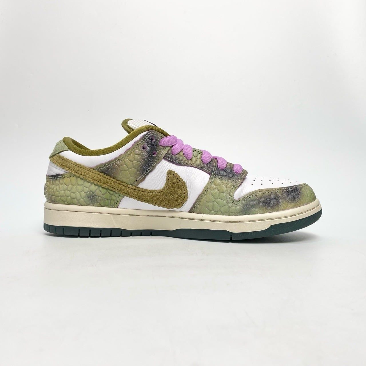  NIKE SB DUNK LOW X ALEXIS SABLONE CHAMELEON HJ3386-300 